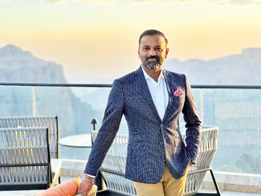  Joseph moves to Jabal Akhdar